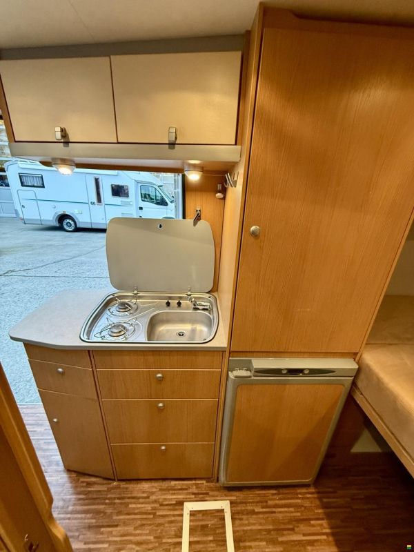Hymer Car 322 - Compact