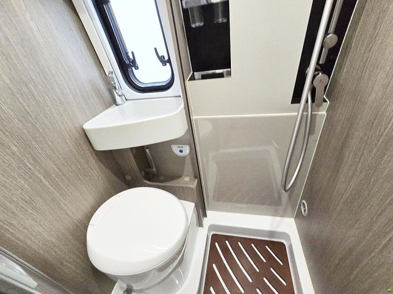 Chausson V 690 PREMIUM ROAD LINE 2.3 9G-AUTOMATIK