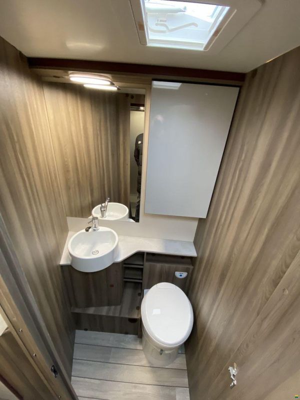 Roller Team Kronos 287TL, Ford Transit 165PS Automat