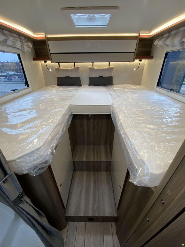 Roller Team Kronos 287TL, Ford Transit 165PS Automat