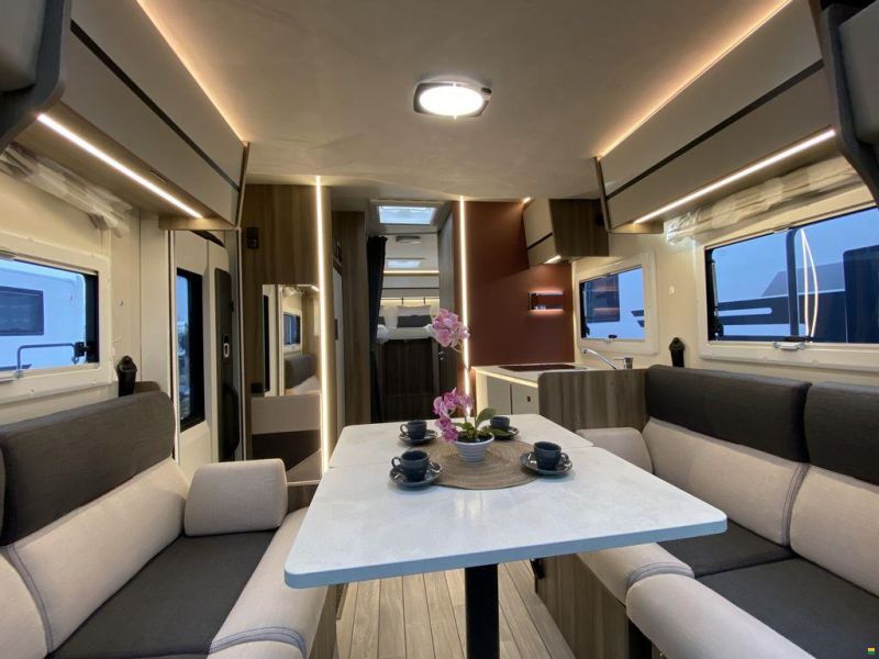 Roller Team Kronos 287TL, Ford Transit 165PS Automat