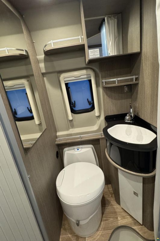 Pössl 2WIN R Plus 600 *Aufstelldach*