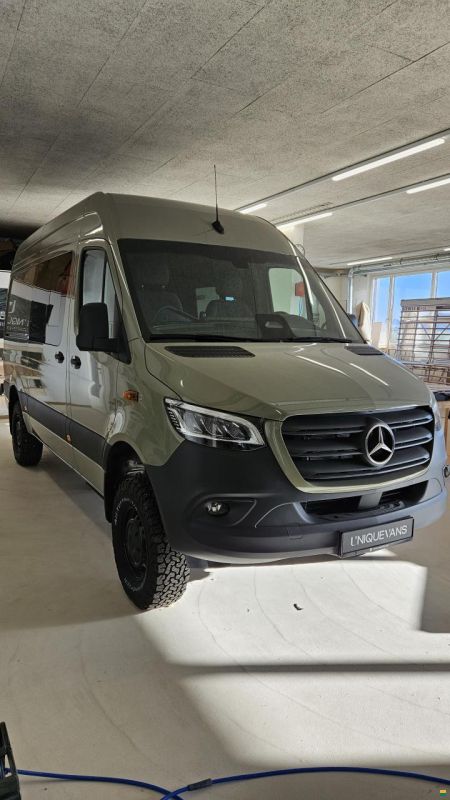 Mercedes Benz Sprinter 907 4x4 319
