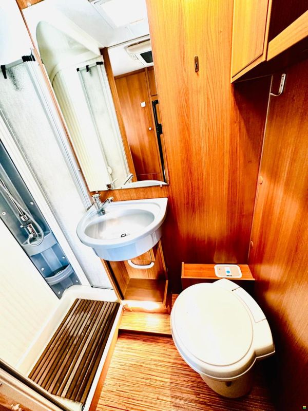 Fiat *CARADO 2.3JTD 130PS RIESEN-HECKGARAGE*