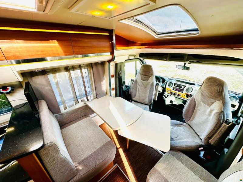 Renault ***FIRST CLASS HOBBY LÄNGSBETT***