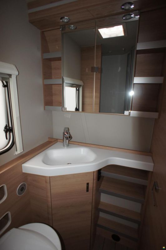 Knaus Südwind 580 QS Black Edition