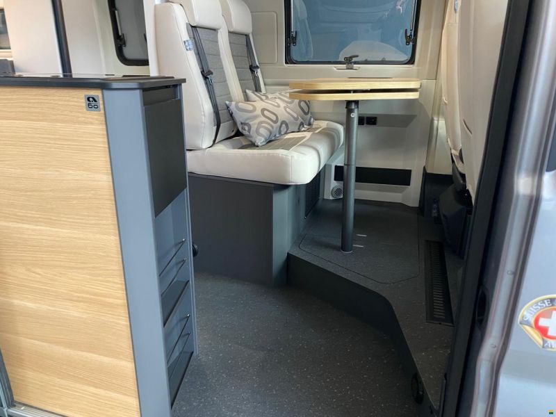 Adria TWIN 640 SGX PT 60Y DELUXE