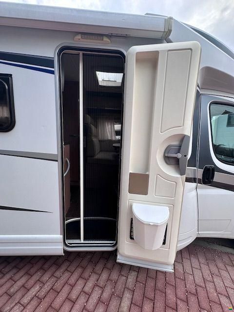 Knaus Sky TI 650 MEG