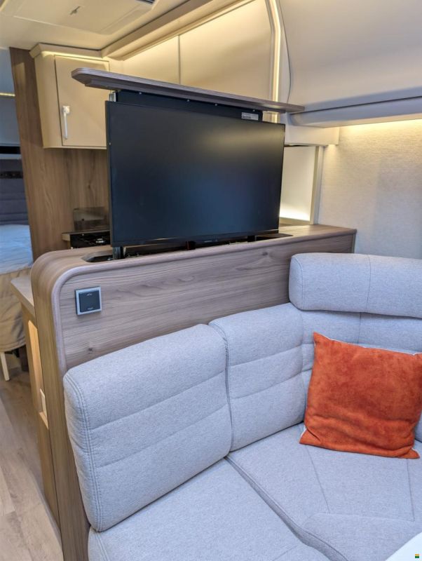 Kabe Royal 740 CTDL KS