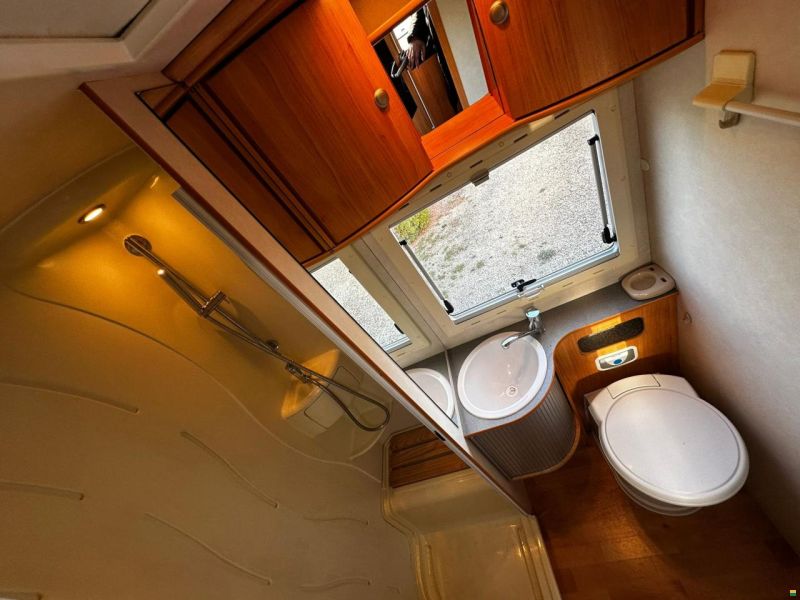 Fiat 2.3JTD 130PS ADRIA 670SL *** LÄNGSBETT*