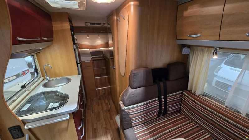 Eura Mobil Terrestra T 700 EB