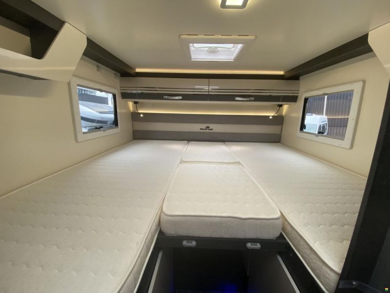 Roller Team Kronos 284 TL, Fiat 2.2MJ 140PS Automat