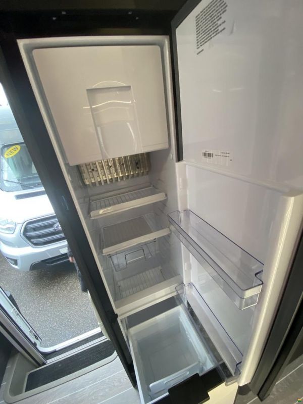 Roller Team Kronos 284 TL, Fiat 2.2MJ 140PS Automat