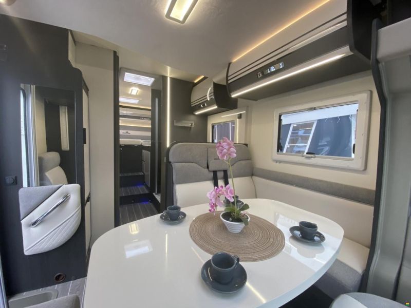 Roller Team Kronos 284 TL, Fiat 2.2MJ 140PS Automat