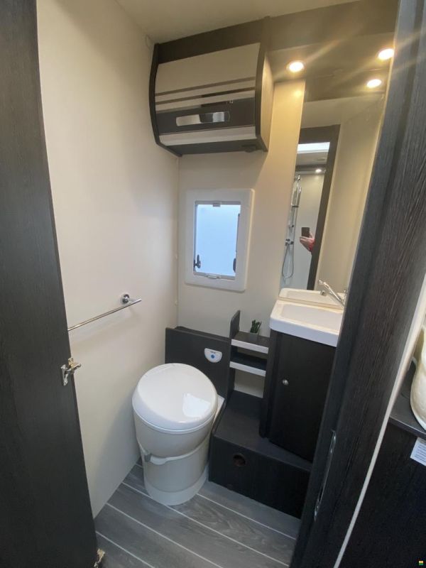 Roller Team Kronos 284 TL, Fiat 2.2MJ 140PS Automat