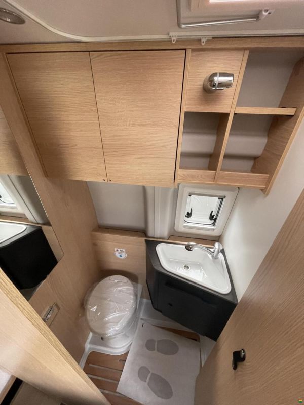 Sunlight Cliff 4x4 590