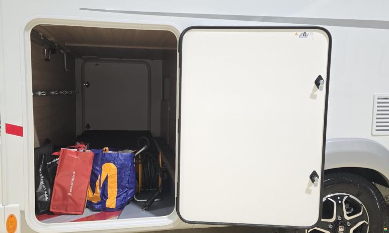 LMC Cruiser T 662 G - MJ2025