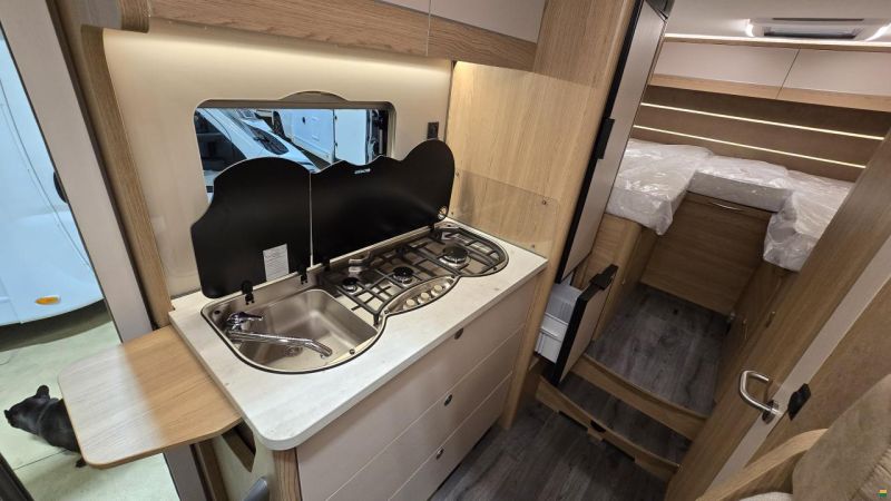 LMC Cruiser T 662 G - MJ2025