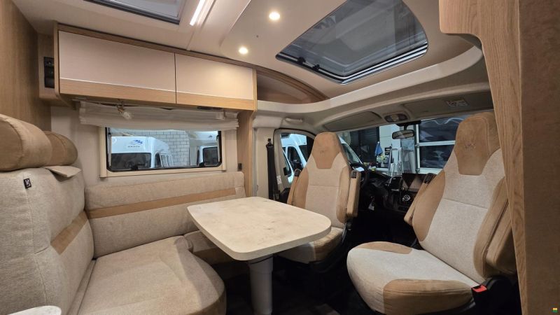 LMC Cruiser T 662 G - MJ2025