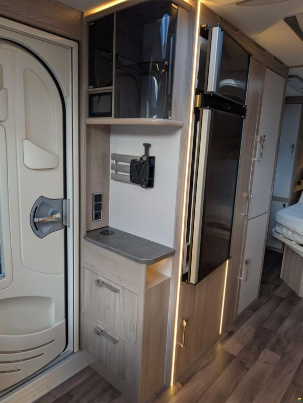 Kabe Royal 560 GLE KS