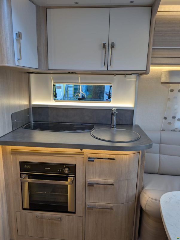 Kabe Royal 560 GLE KS