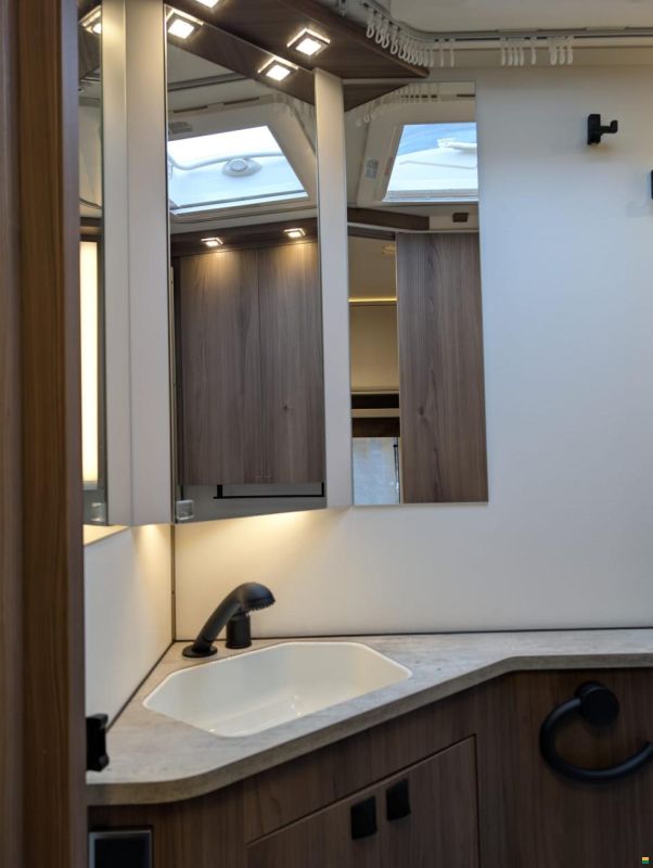 Kabe Briljant 470 XL 2.3 XV2