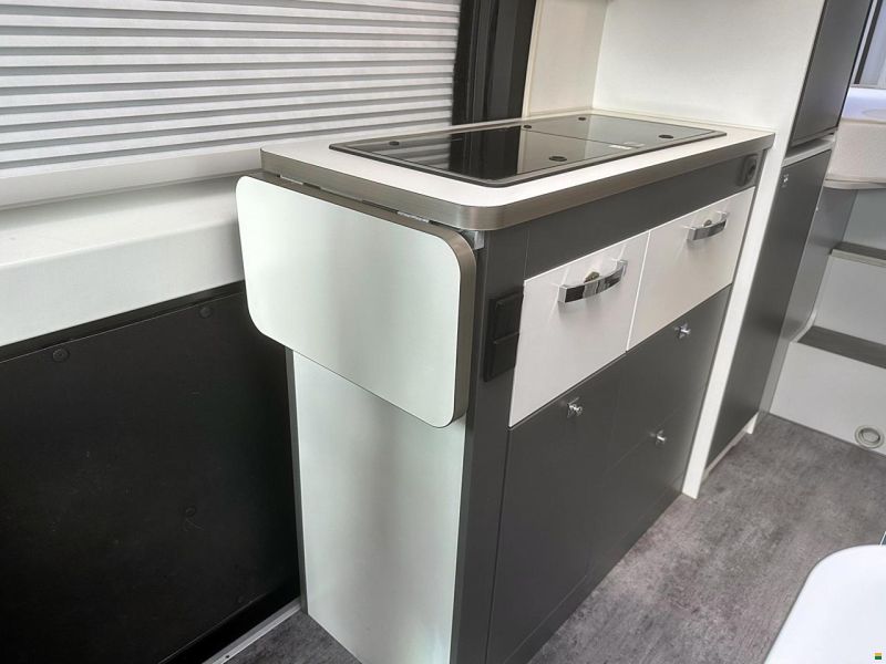 Pilote V 630 J 2.2 9G-AUTOMAT MJ