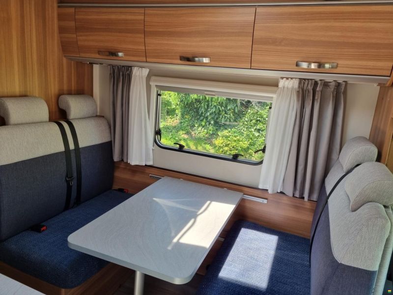 Weinsberg CaraHome 700DG