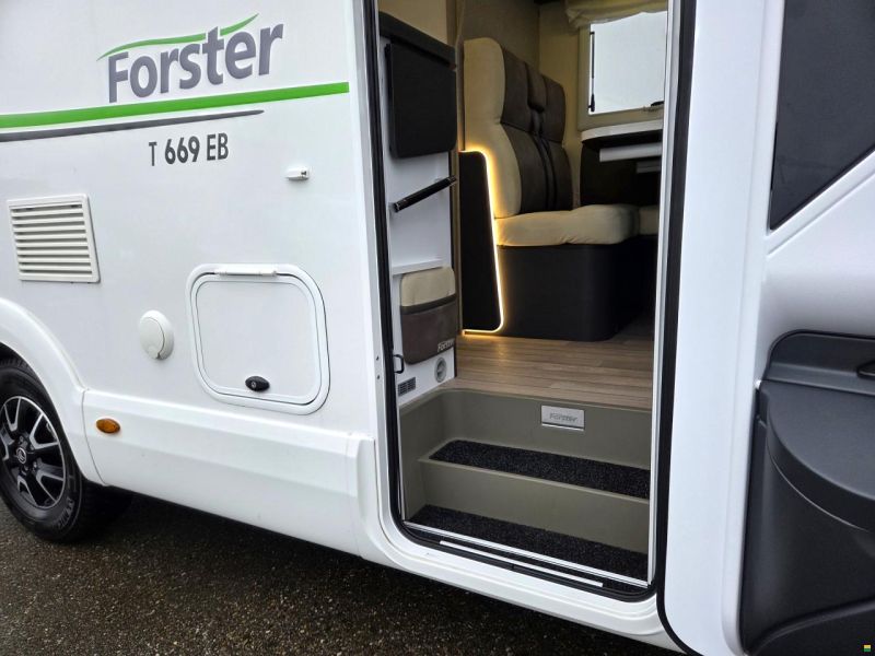 Forster-Reisemobile T 669 EB