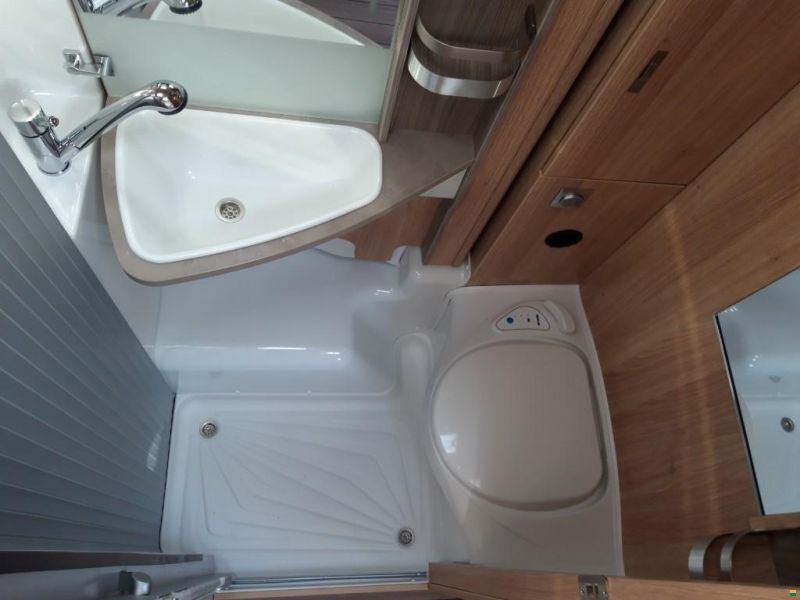 Knaus Sky TI 650 MEG