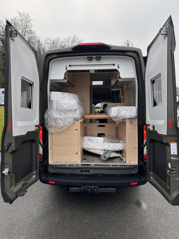 Sunlight Cliff 590 4x4