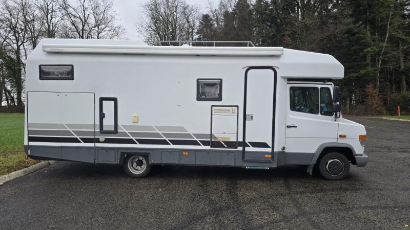Mercedes Vario 512