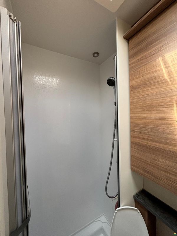 Pilote Essentiel P726