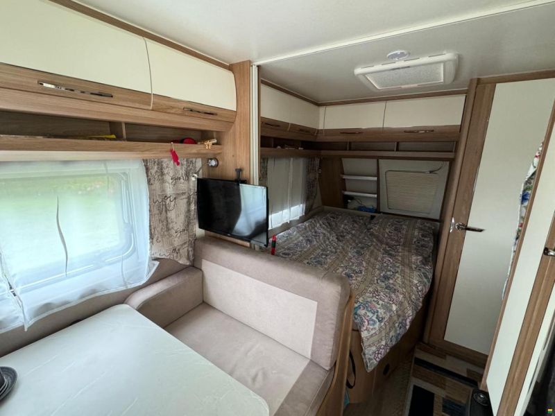Hobby De Luxe 400 Sfe