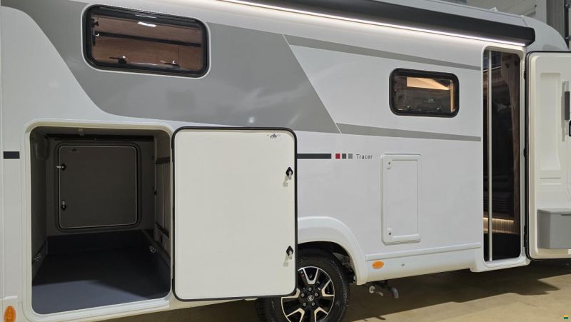 LMC Tracer V 670 - MJ2026