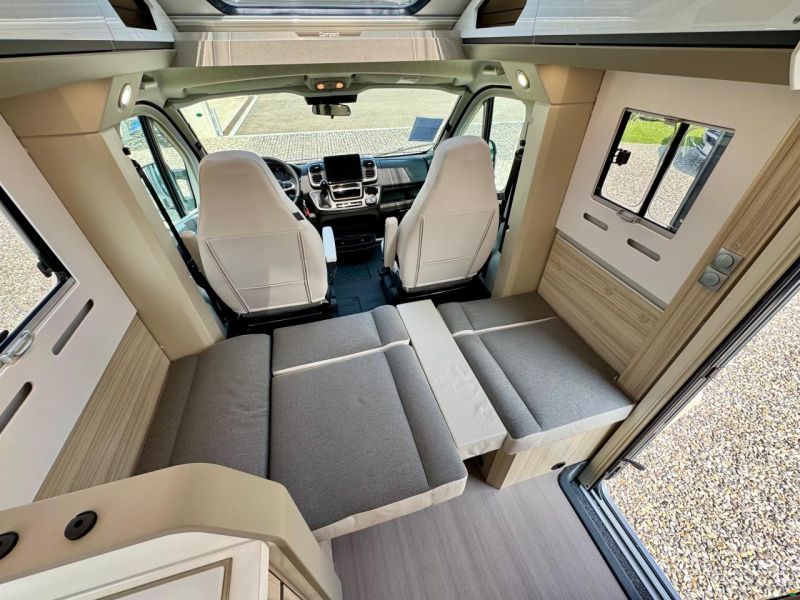 Adria Compact DL 60 Y Selection