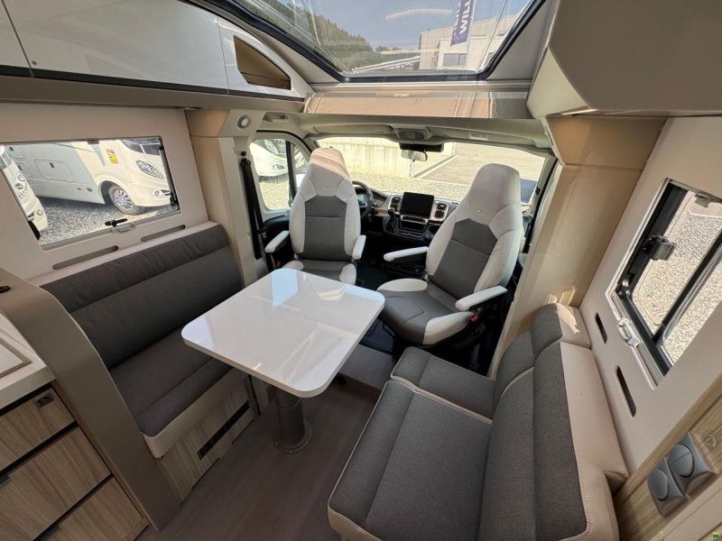 Adria Compact DL 60 Y Selection