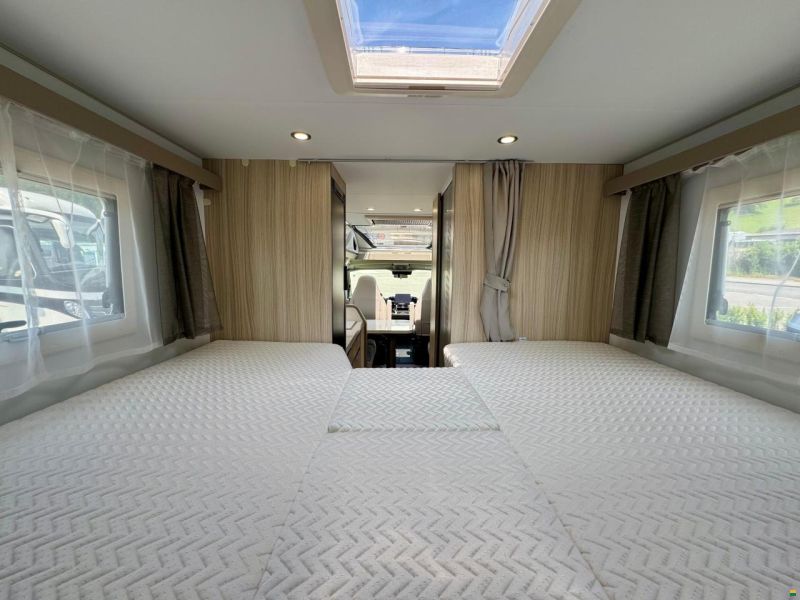 Adria Compact DL 60 Y Selection