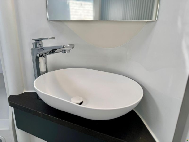 Adria Compact DL 60 Y Selection