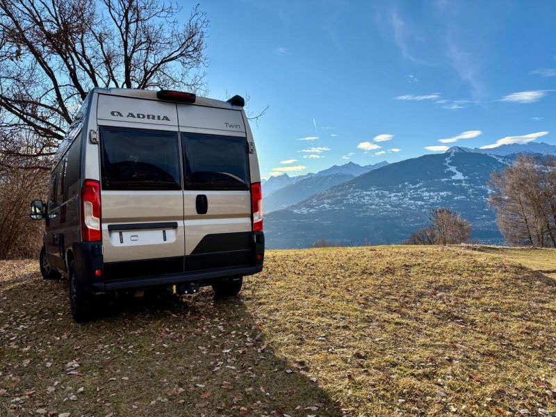 Adria Twin supr&ecirc;me 600SX