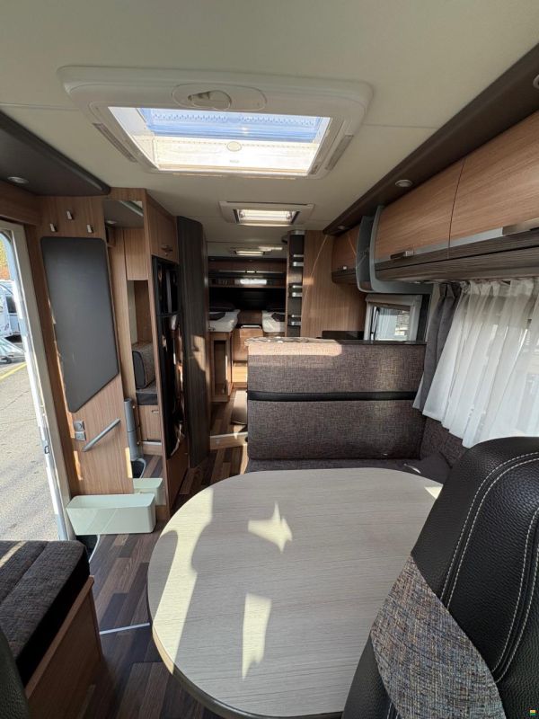 Knaus Sky Ti 700 MEG Silver Selection