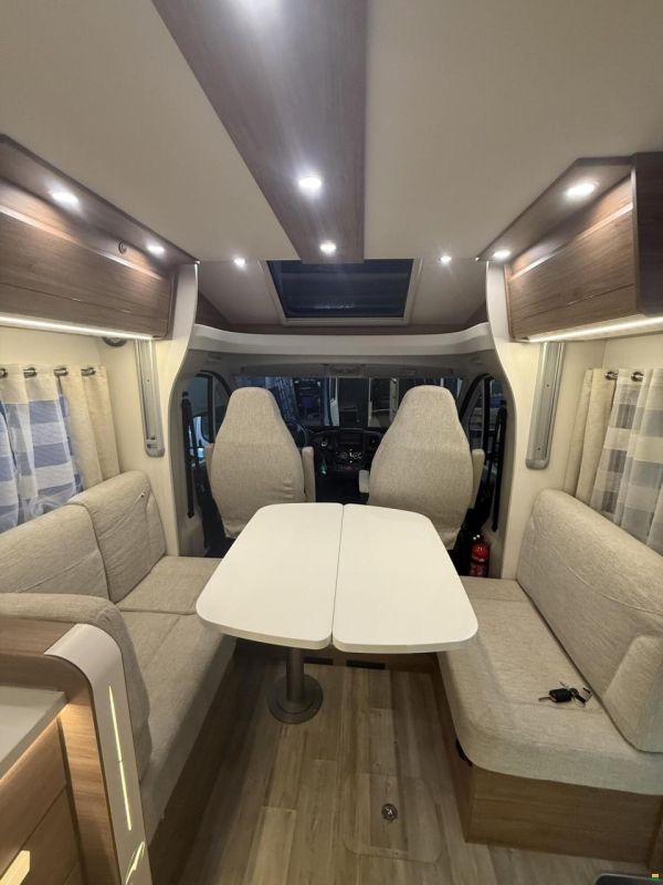 Pilote Sonstige P 726 Essentiel