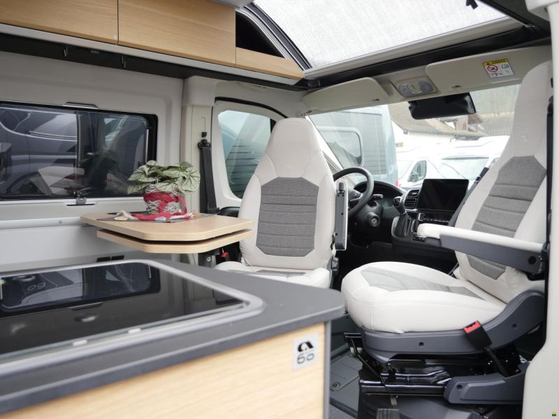 Adria Twin 640 SGX 60 Y