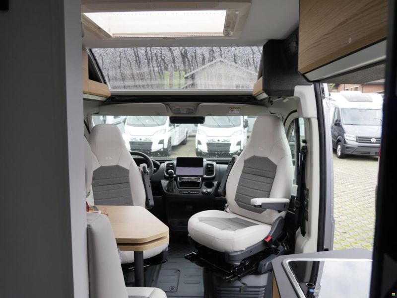 Adria Twin 640 SGX 60 Y