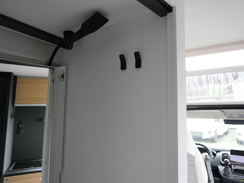 Adria Twin 640 SGX 60 Y