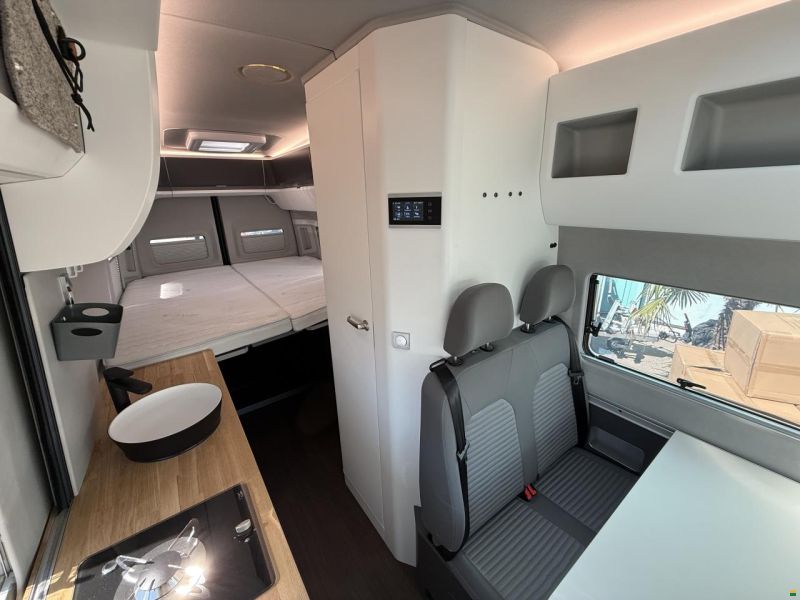 Volkswagen Grand California 680