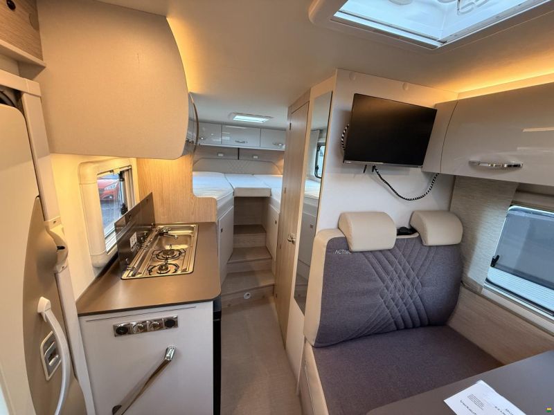 B&uuml;rstner Nexxo Van 620