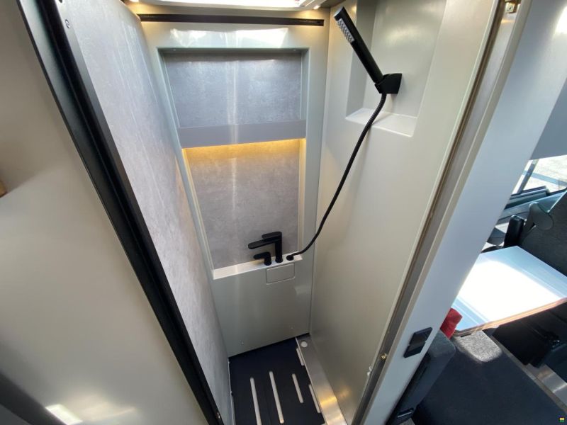 Niesmann-Bischoff Ismove 6.9E