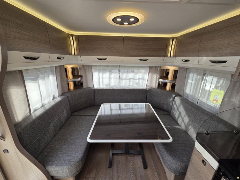 Hobby 720 UKFe Prestige