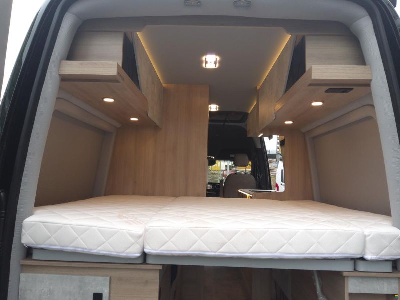 Robeta Womondo Pegasus Mercedes Sprinter Pro